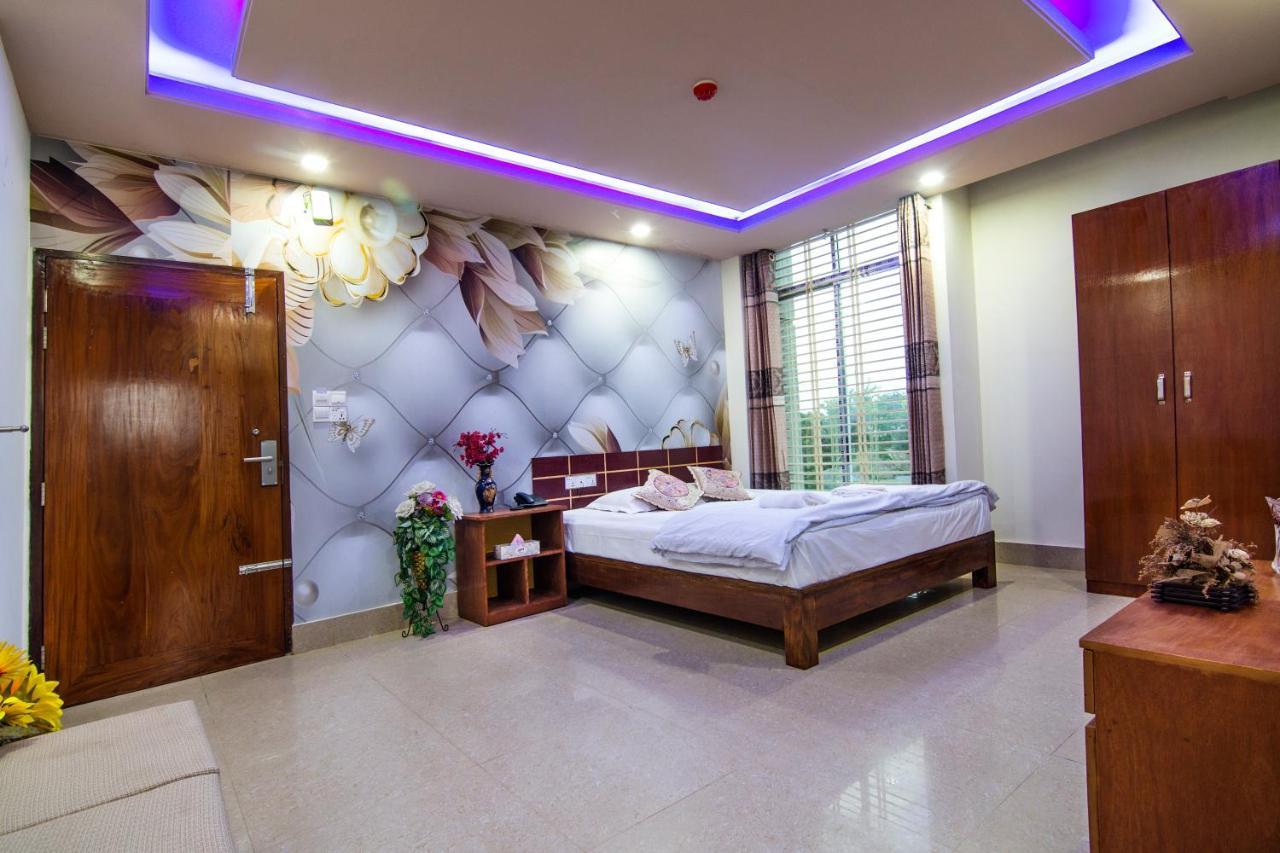 Hotel Pushpo Bilash Khulna Exteriör bild